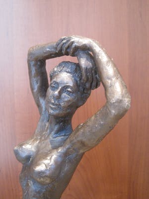 Brons (Onbekend) - Poserende vrouw. kopen? Bied vanaf 150!