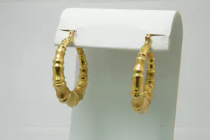 33- Groot paar 14 karaats  geel gouden oorclips - bamboe model kopen? Bied vanaf 140!