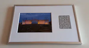 Christo - Wrapped Reichstag – gesigneerde (3x) artcard met stofstuk XL kopen? Bied vanaf 390!