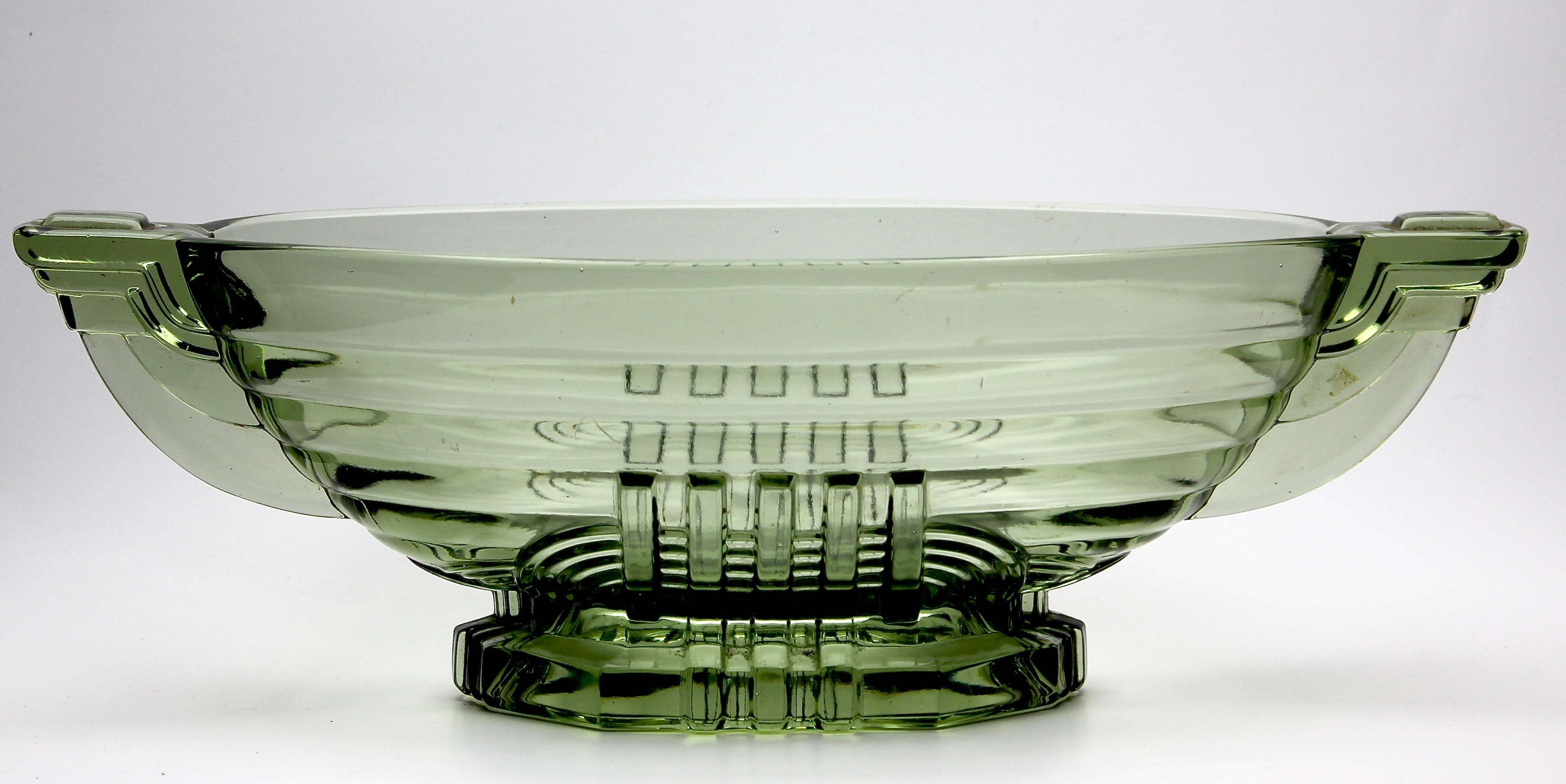 Val-Saint-Lambert - Charles Graffart - Groene Luxval Art Deco coupe Marcelle-1935 verkocht voor € 34!
