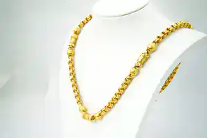 Lang en zwaar (100+gr) 22krt geel-gouden halssierraad - herenmodel verkocht voor € 3760!