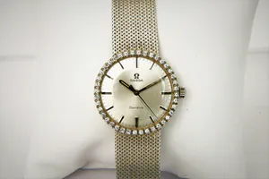Vintage sixties Omega 18 Krt witgoud & diamant "buddy Holly" horloge - 40 brilj. kopen? Bied vanaf 1760!