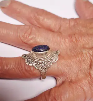 Buy nieuwe Handgemaakte  zilveren ring met blauwe lapis lazuli? Bid from 50!
