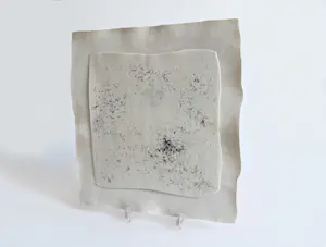 Jan Oosterman jr. - Porseleinen dubbelblad 'Montaillou VI' 1985 kopen? Bied vanaf 150!