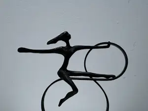 Corry Ammerlaan - Bronzen sculptuur | De danseres kopen? Bied vanaf 20!