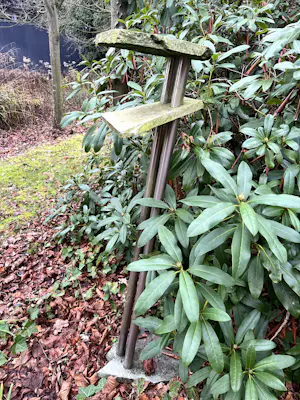 Michiel Van Luijn - aluminium object met stenen plateau's kopen? Bied vanaf 200!