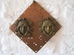 Brons (Onbekend) - Twee 19e eeuwse ornamenten verkocht voor € 35!