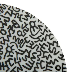 Keith Haring - Handgeschilderd porseleinen verzamelbord wit/zwart (Limited Edition) kopen? Bied vanaf 150!