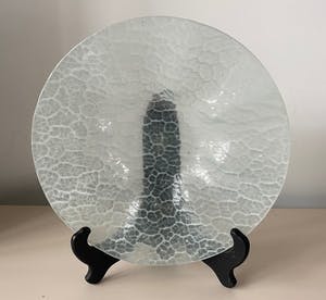 Niet of onleesbaar gesigneerd - Lichtblauwe en witte opaline glazen met witte glasdraden kopen? Bied vanaf 1!