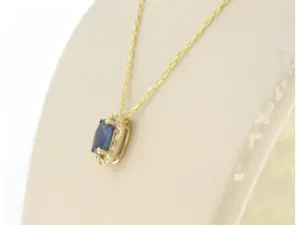 14k geelgouden collier met hanger met saffier en diamant 0.08ct - 45cm kopen? Bied vanaf 230!