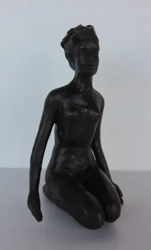 Mieke Oldenburg - Twee bronzen beeldjes, Vrouwfiguur / hoofden kopen? Bied vanaf 150!