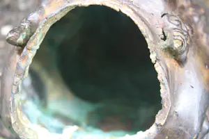 Niet of onleesbaar gesigneerd - Zeer Oude Drie Koppige Bronzen Boehda Sculptuur (1800) kopen? Bied vanaf 1!