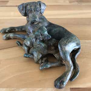 Pierre Chenet - Bronzen beeld van hond met puppy's - Fonderie Pierre Chenet verkocht voor € 155!