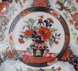 Imari porselein - Twee identieke Japanse Imari Porseleinen sierborden kopen? Bied vanaf 1!
