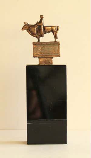 Eric Claus - Bronze beeldje: Europa en de Stier, 2010 verkocht voor € 250!