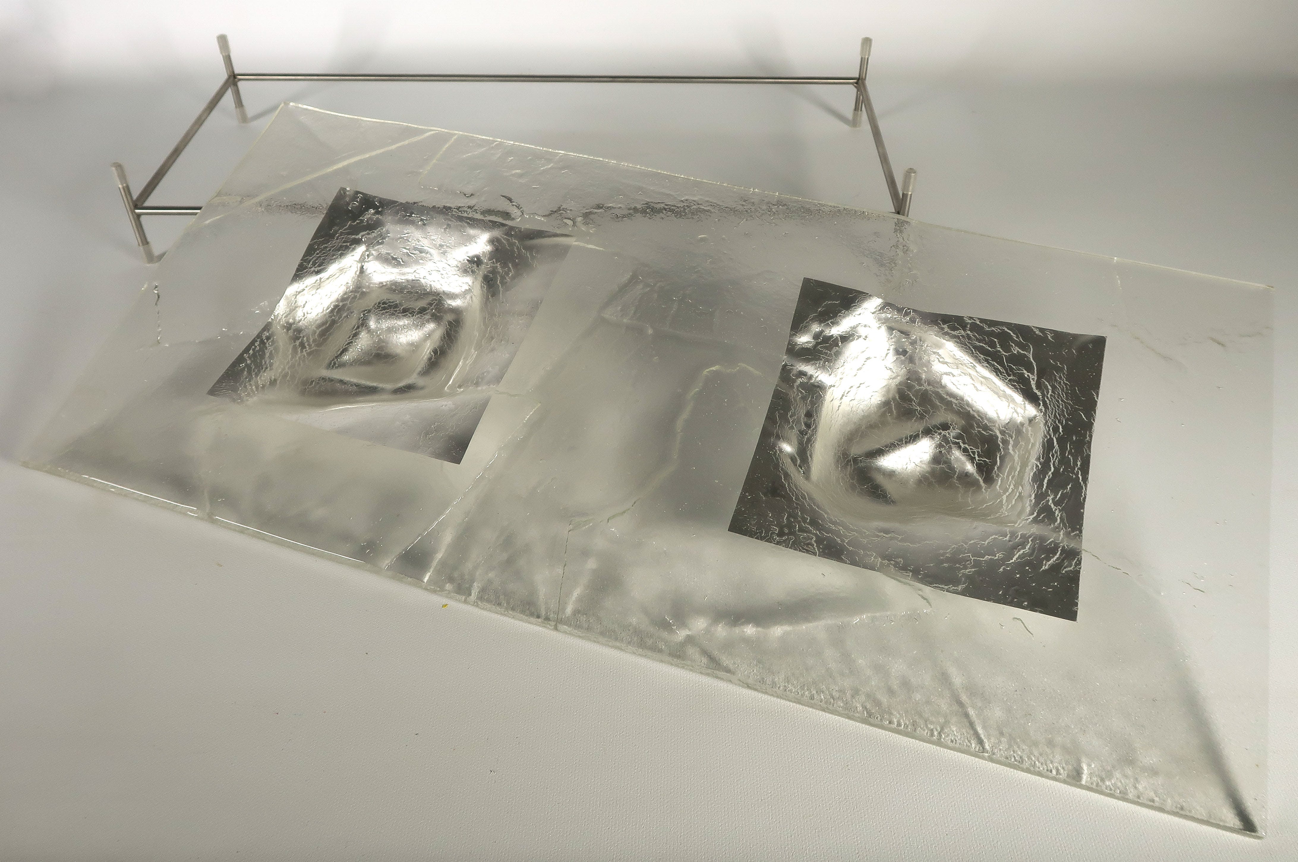 Louis La Rooy - Glas, unica Blanke schaal met zilveren inleg op onderstel kopen? Bied vanaf 50!