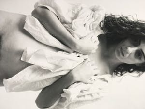 Renald Destrez - Femme nue kopen? Bied vanaf 50!