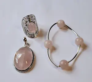 Nieuwe Zilveren Set sieraden met rozenkwarts. kopen? Bied vanaf 75!