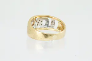 42 - Gouden bicolor 18Krt "LOVE" ring met ca 0.06 crt briljant geslepen diamant. kopen? Bied vanaf 140!