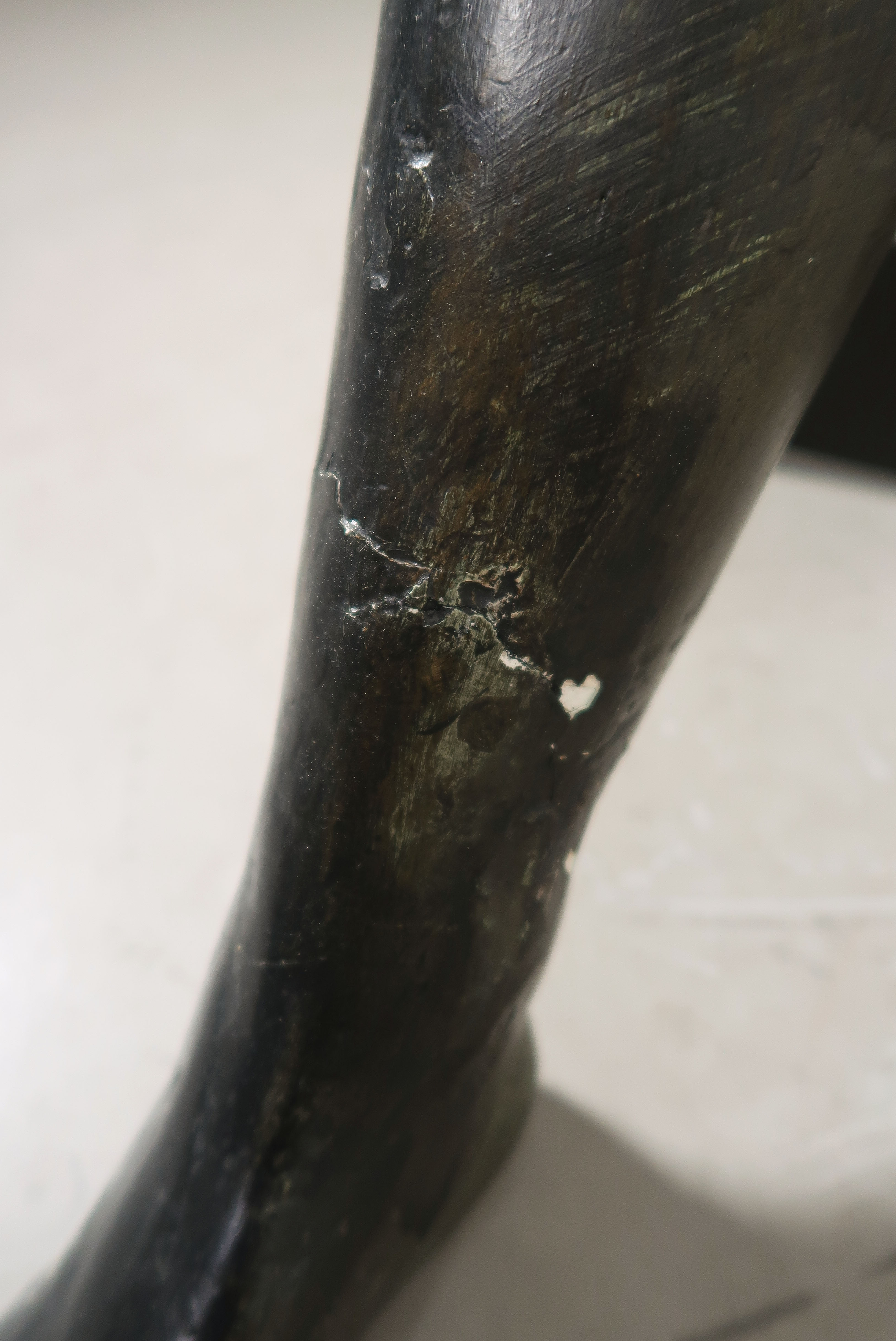 Toon Gielen - Beschilderd gips, Zittende naakte vrouw op kruk kopen? Bied vanaf 1!