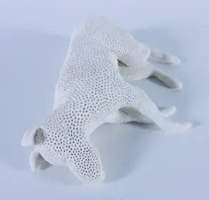 Kathja Smits - Porselein, Hond liggend kopen? Bied vanaf 125!