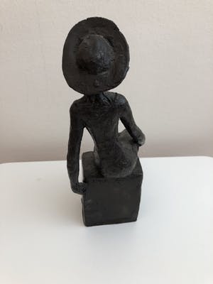 Inka Klinckhard - Zittende dame met hoed kopen? Bied vanaf 120!