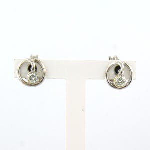 14k wit gouden oorknoppen bezet met briljant geslepen diamant tot. 0,10ct kopen? Bied vanaf 1!