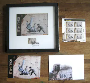 AcheterBanksy - FCK PTN Ingelijste postzegel + set postzegel/kaart/envelop? Enchérissez de 75!