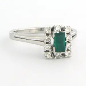 18k wit gouden ring met smaragd en briljant geslepen diamant 0.25ct kopen? Bied vanaf 450!