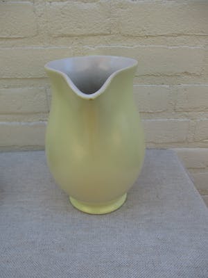 Potterie De Driehoek - Paletvormig gebakstel en een melkkan kopen? Bied vanaf 40!