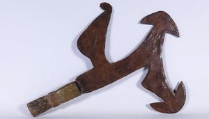 Kota - IJzeren werpmes en tevens betaalmiddel met koperen handvat kopen? Bied vanaf 10!