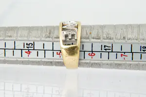42 - Gouden bicolor 18Krt "LOVE" ring met ca 0.06 crt briljant geslepen diamant. kopen? Bied vanaf 140!