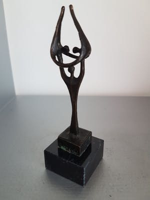 Corry Ammerlaan - Beeld " Sterke eenheid " kopen? Bied vanaf 20!