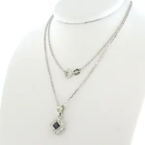 14k wit gouden collier met hanger bezet met saffier en diamant 0.24 ct kopen? Bied vanaf 380!