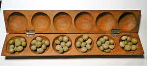 Akan - Mankala (Owale) - Oud Afrikaans spel verkocht voor € 50!