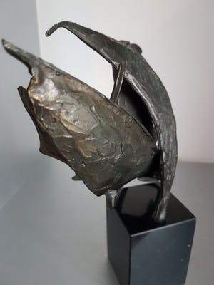 Bernadette Leijdekkers - Brons beeld " de wind in de zeilen " kopen? Bied vanaf 50!