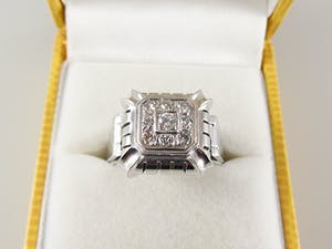 18k witgouden ring met 0.33 ct diamanten - ringmaat 18,50 mm (58) kopen? Bied vanaf 550!