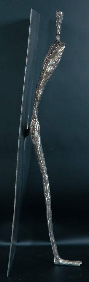 Willem Kind - Roestvrijstalen sculptuur, Figuur 'uit' (middel) kopen? Bied vanaf 200!