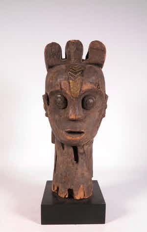 Fang - Hout en koper/messing, Portretkop verkocht voor € 1!