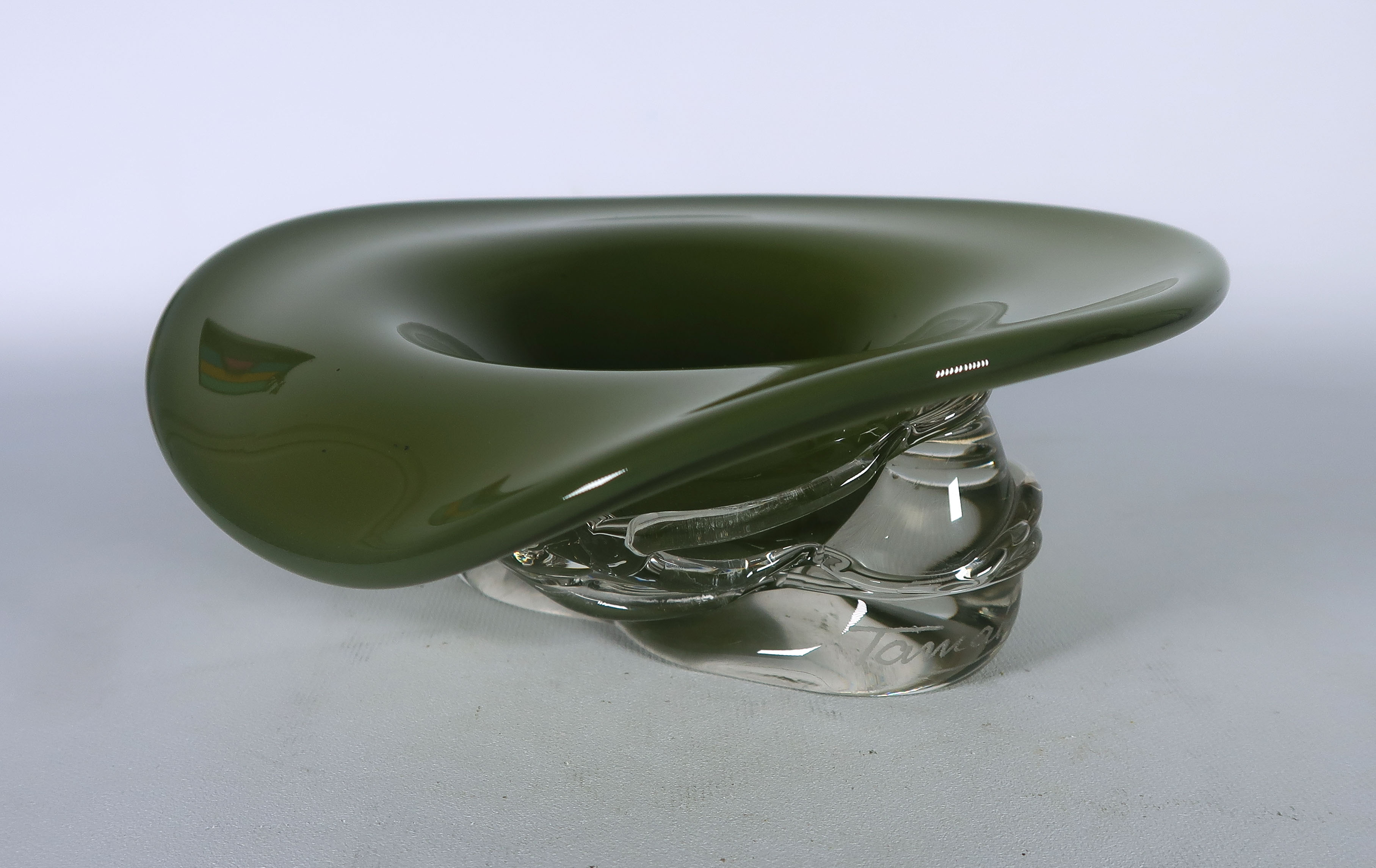 Tamaian - Glas, Schaaltje op voet verkocht voor € 20!