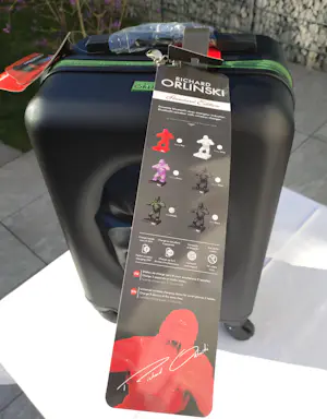 Richard Orlinski - KONG SPEAKER (Kaki Mat) inkl. Trolley / Koffer – Skulptur kopen? Bied vanaf 375!