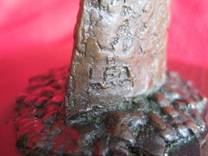 Leo van Oudheusden - Abstracte figuur. kopen? Bied vanaf 95!