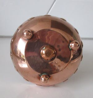 Niet of onleesbaar gesigneerd - Rood koperen art deco hand gehamerde rookset kopen? Bied vanaf 10!