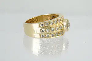 46 - Opvallende & grote 18 Krt goud met diamanten ring - 35 steens - 2.40ct! kopen? Bied vanaf 1900!