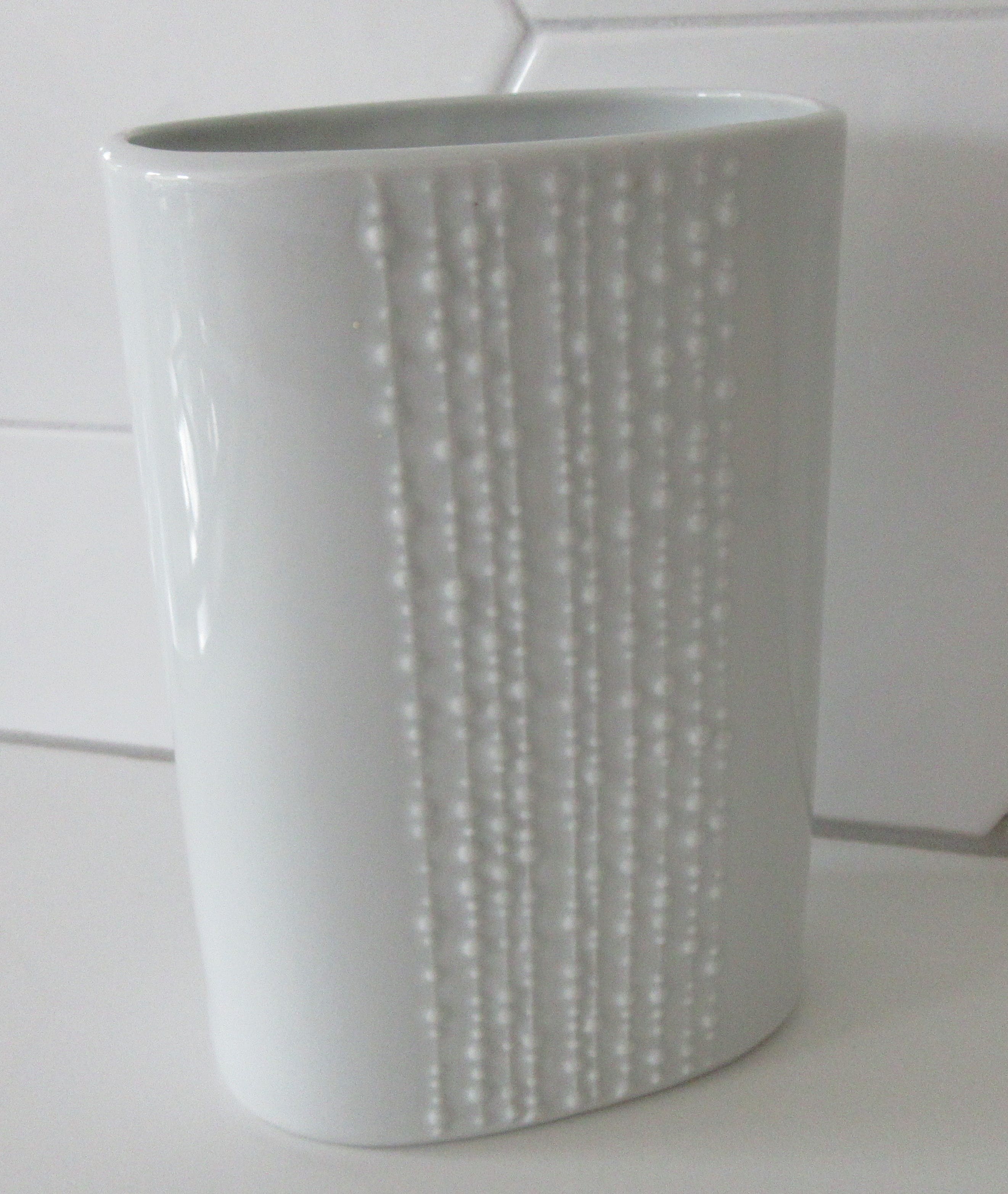 Naaman Porcelain Israel - Op Art Design ovale porseleinen vaas kopen? Bied vanaf 1!