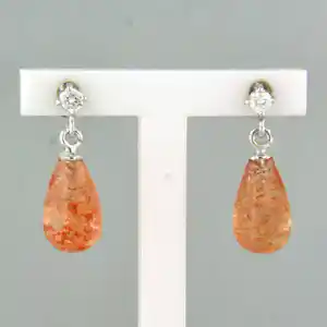 18k wit gouden oorhangers met zonnesteen en briljant geslepen diamant tot.0.09ct kopen? Bied vanaf 230!