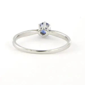 14k gouden solitaire ring met saffier tot. 0.26ct - 1.5 gram - ringmaat 17.25/54 kopen? Bied vanaf 140!