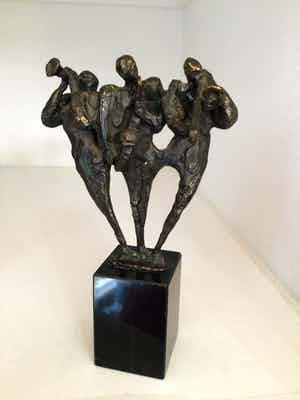Bernadette Leijdekkers - Sculptuur “ DE MUZIKANTEN “. Gesigneerd verkocht voor € 75!