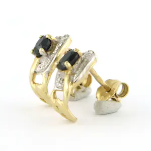 14k bicolour  gouden oorknoppen met saffier en single cut geslepen diamant kopen? Bied vanaf 125!