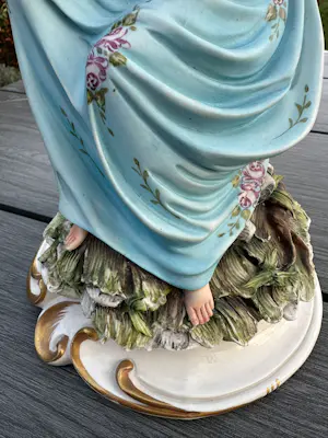 Real Fabbrica Capodimonte - Zittende Dame kopen? Bied vanaf 150!